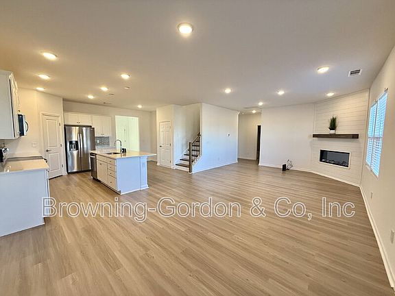 5th image of 106 Glacier Way