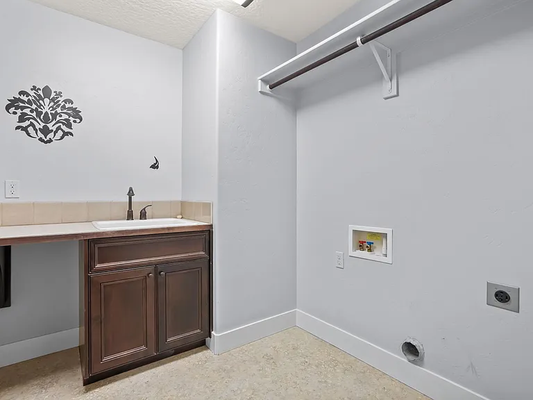 755 E Pasacana St — Photo 20
