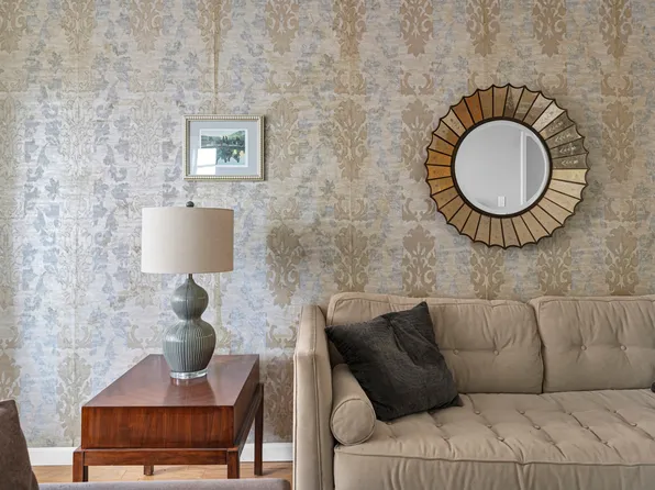 5800 Arlington Avenue image 8 of 15