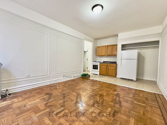 3rd image of 160 Fenimore St APT 3L