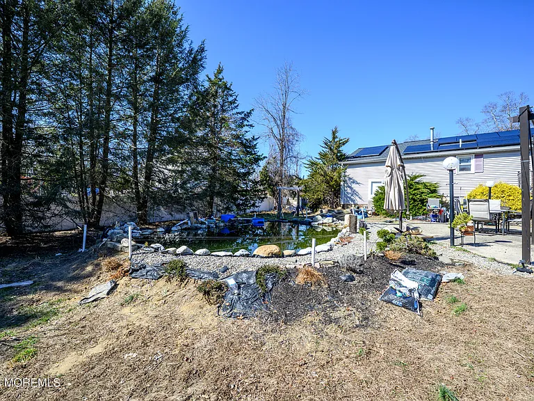 570 Eltone Rd — Photo 34
