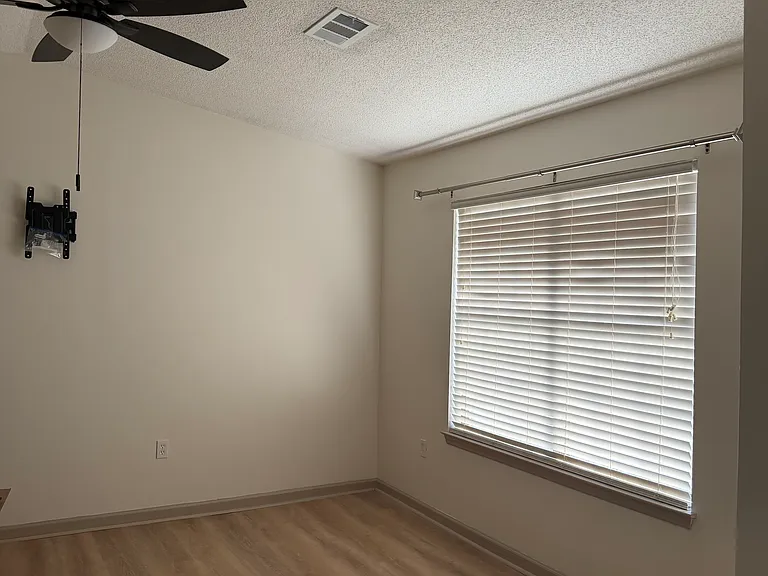 2235 Old Hamilton Pl — Photo 9