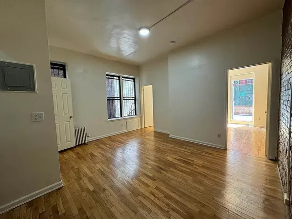 226 East 29th Street image 1 of 17