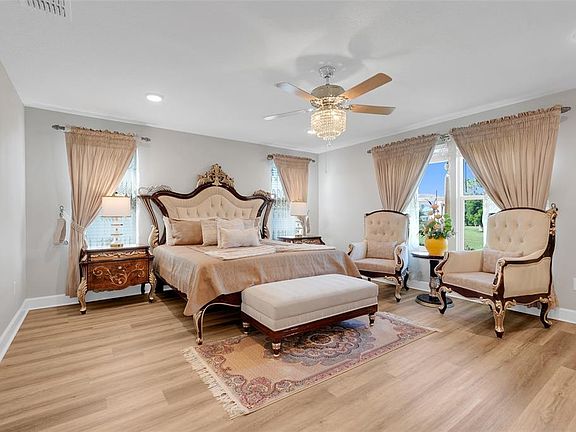 4th image of 10169 Spring Lake Dr