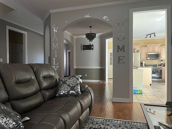 3rd image of 4485 Aberton Dr