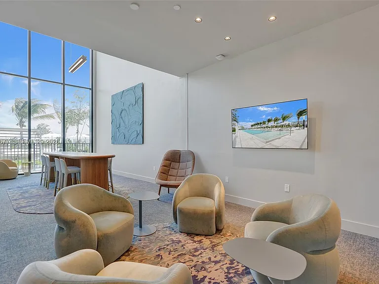 580 72nd St #Penthouse 13 — Photo 21