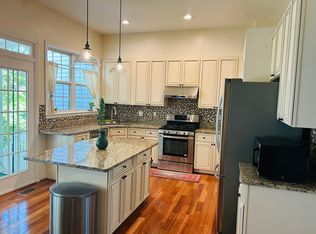 20707 Riptide Sq, Sterling, VA 20165