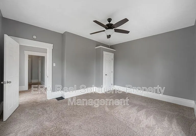 4616 Ward St — Photo 27