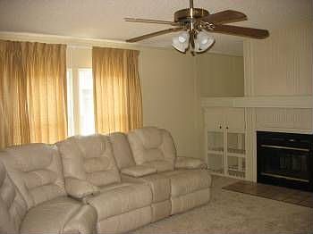 3rd image of 16612 Travira Dr