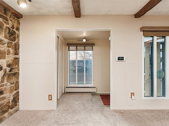 3rd image of 915 Lewis Ave