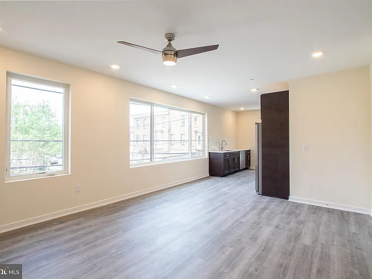 1300 S 24th St #D2 — Photo 4