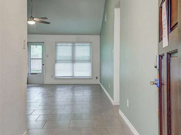 7114 Buchanan Dr — Photo 6