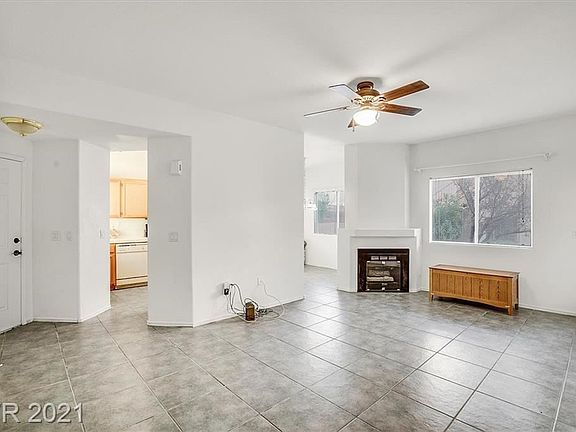 4th image of 1050 E Cactus Ave Unit 1118