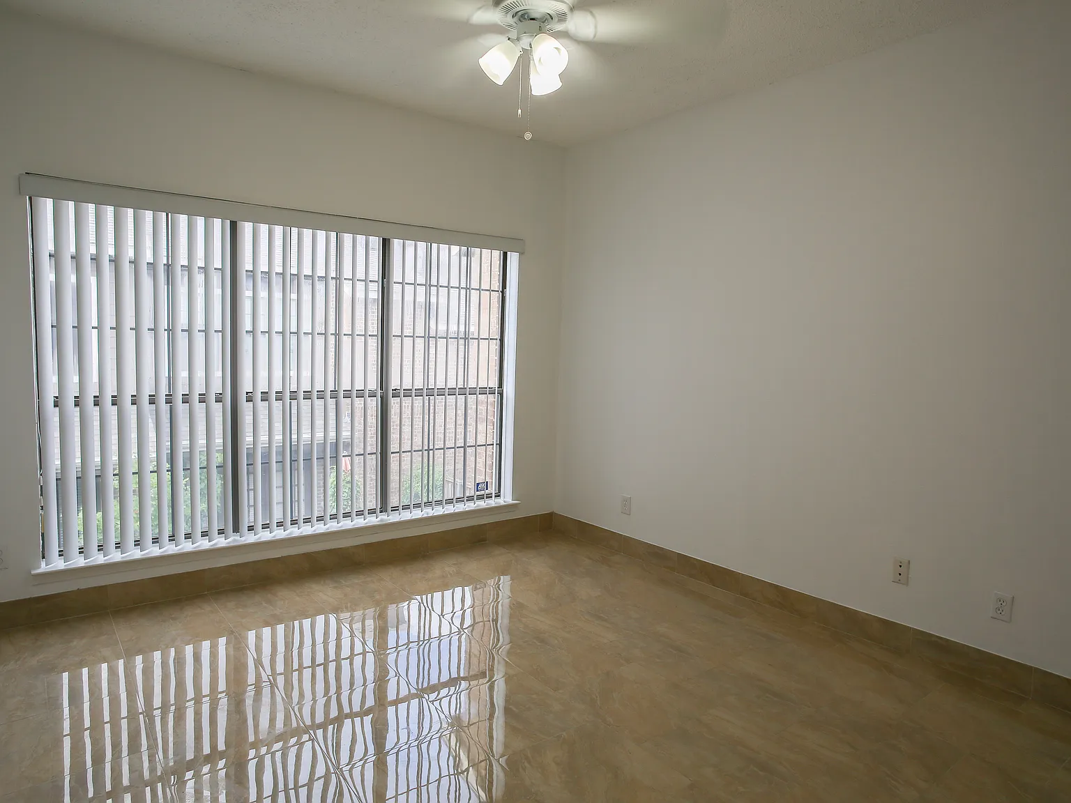 2 bed, 1124 sqft, $2,000 — Photo 3