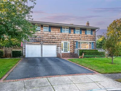 12 Compass, West Islip, NY, 11795