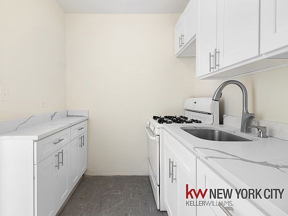 5th image of 333 E 30th St APT 10H