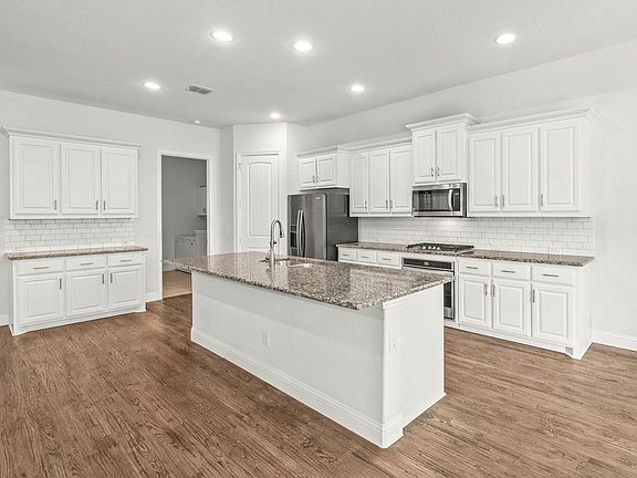 5th image of 4312 Juniper Ln