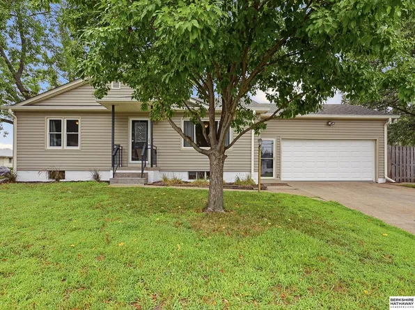 2312 E 9th St, Fremont, NE 68025