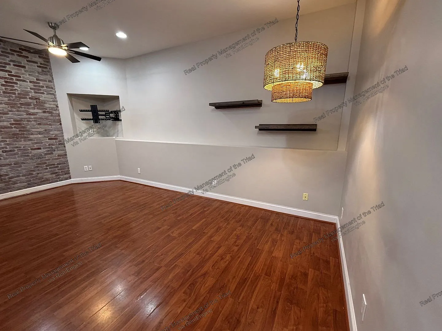 1 bed, 1.0 bath, 651 sqft, $1,025 — Photo 2