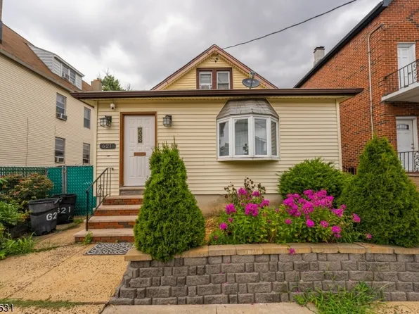 621 Norwood Ter, Elizabeth City, NJ 07202