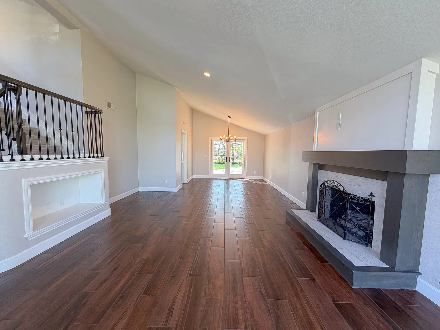 5 bed, 3.5 bath, 2759 sqft, $7,200 — Photo 4