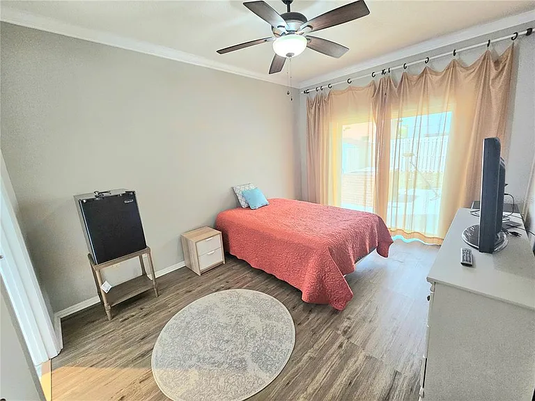 1920 Meadow Pond Way — Photo 11