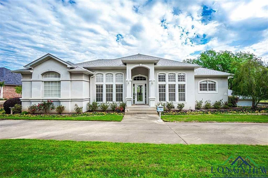 2007 Oak Forest Country Club Dr