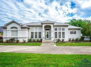 2007 Oak Forest Country Club Dr, Longview, TX 75605