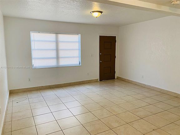4th image of 2026 NE 162nd St #10