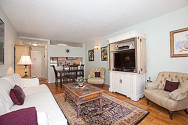 Sold by Empire State Properties | media 12