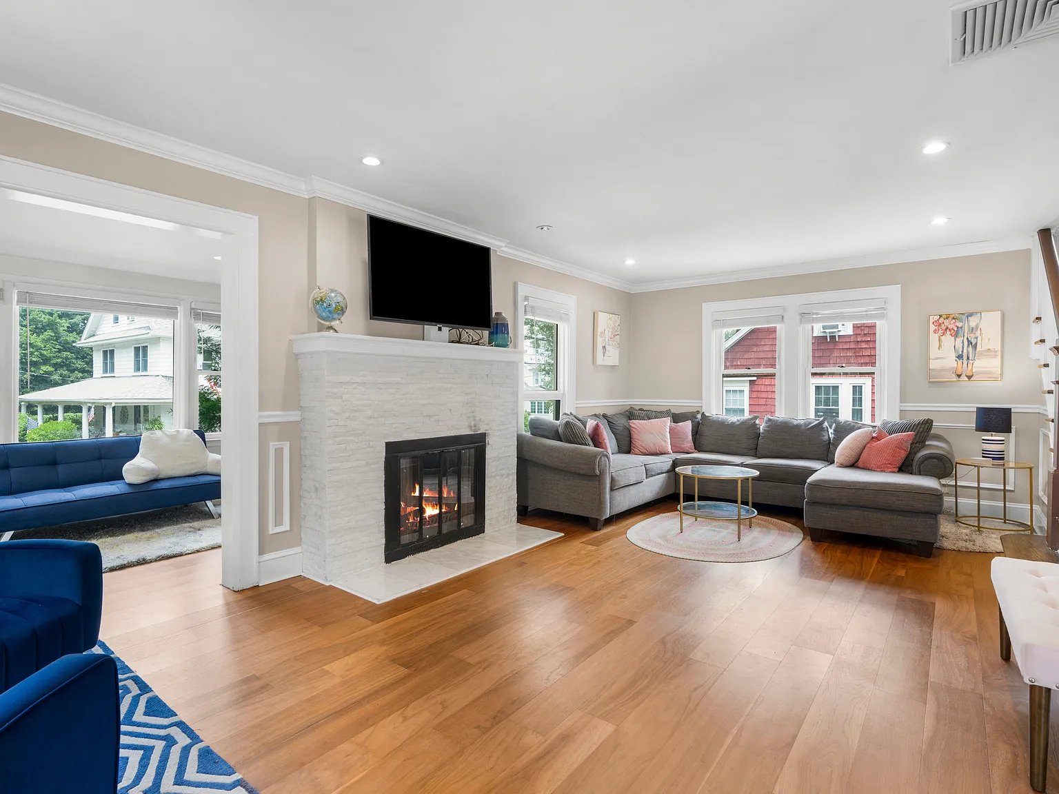 4 bed, 2.5 bath, 2078 sqft, $7,500 — Photo 3