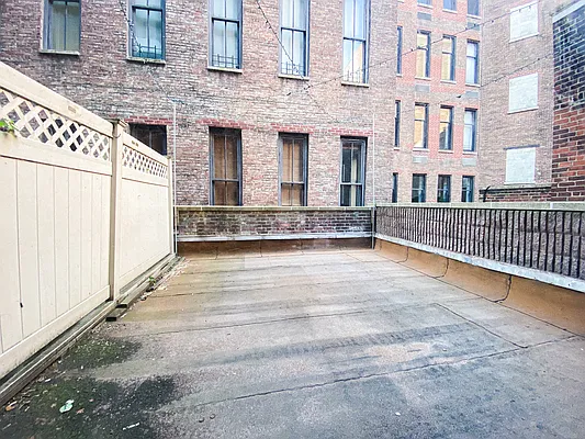 Rented by City Connections Realty | media 8