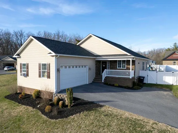 1174 Landon Dr, Harrisonburg, VA 22801