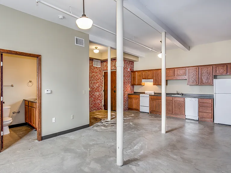 Sunnyside Apartments — Photo 2