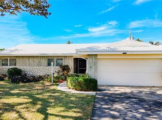 10340 Monarch Dr, Largo, FL 33774