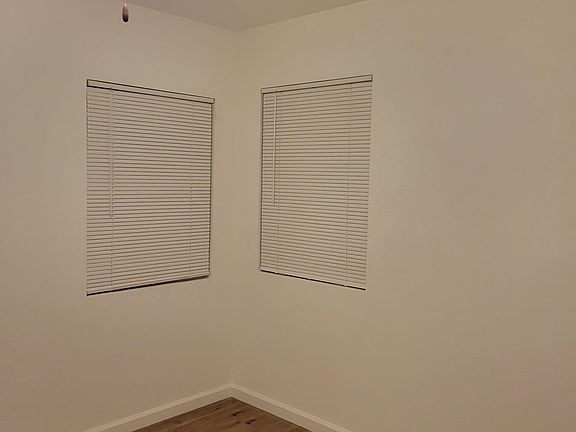 3rd image of 4096 Holly Dr Unit B