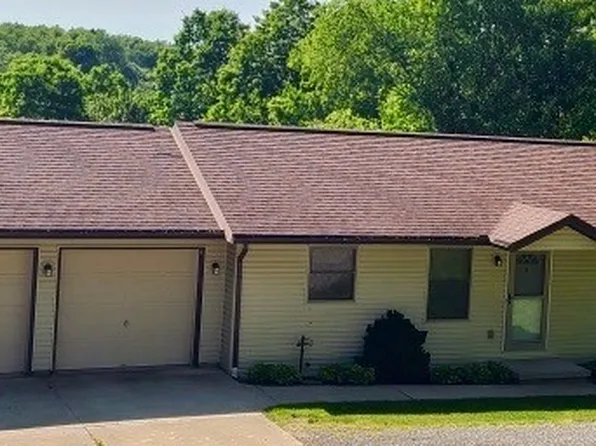 443 Fairview Heights Dr, Toronto, OH 43964