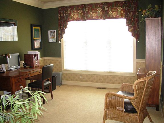 4th image of 353 Sterling Ln