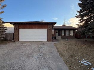 5214 N 38th Ave, Taber, AB T1G 1B8