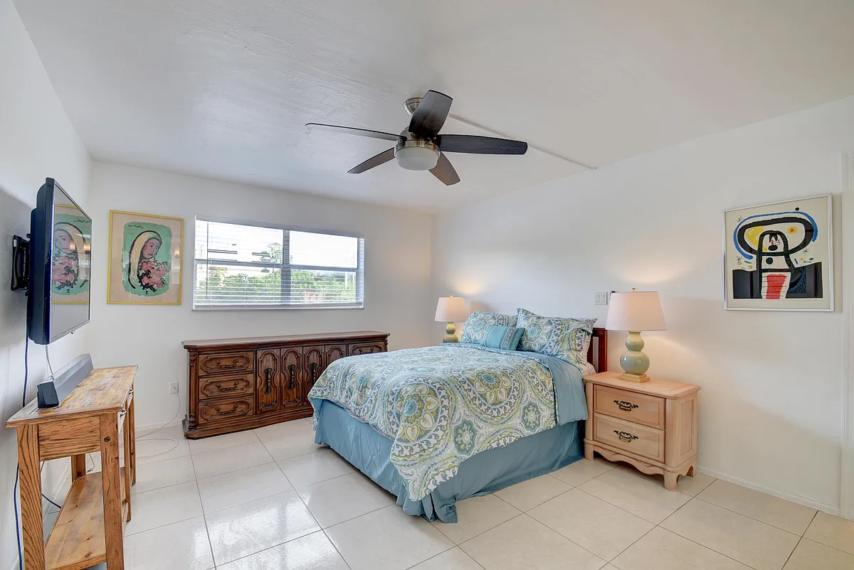 Photo 2 of 14 - 550 SW 2nd Ave #125 - Boca Raton, FL Building Photo - 550 SW 2nd Ave #125