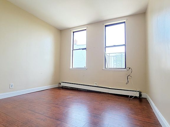 5th image of 251 Bushwick Ave