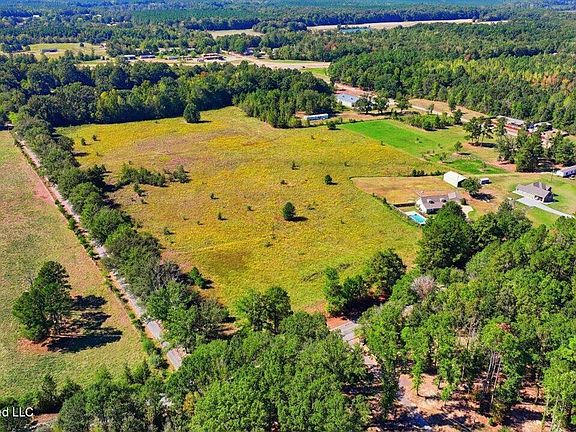 5th image of Presley Rd
