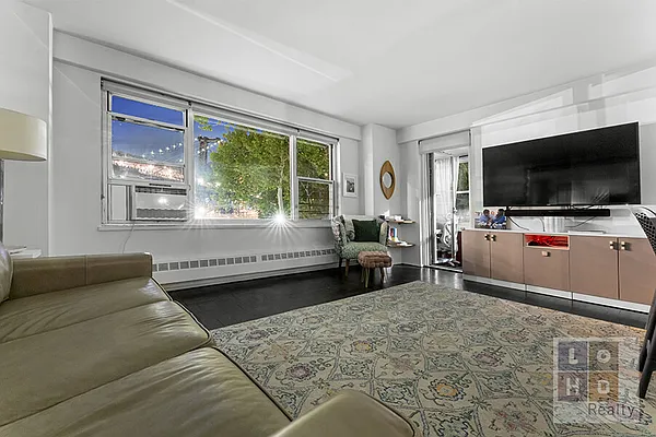 Sold by LoHo Realty | media 11