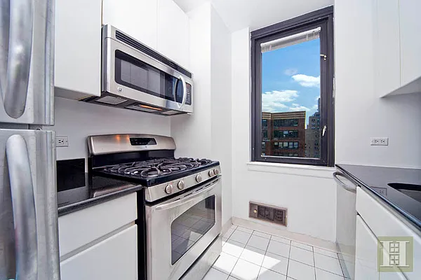 Rented by Halstead Real Estate | media 15
