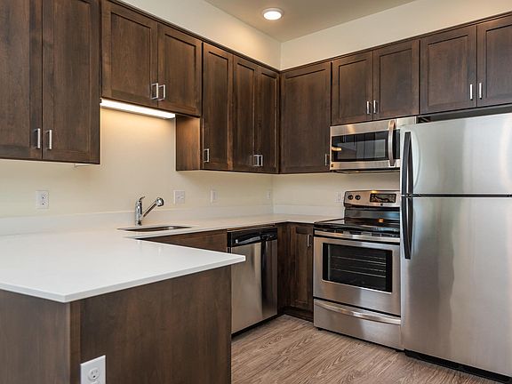 Slogan Apartments ; Kitchen