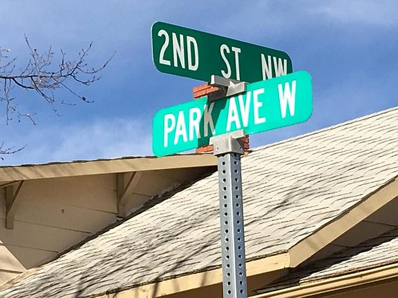 2nd image of 104 2nd St SW