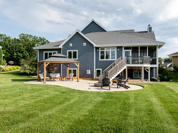 9802 Shadow Ridge Trl, Middleton, WI 53562