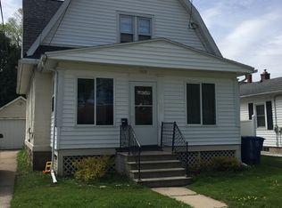 1013 W Bent Ave, Oshkosh, WI 54901