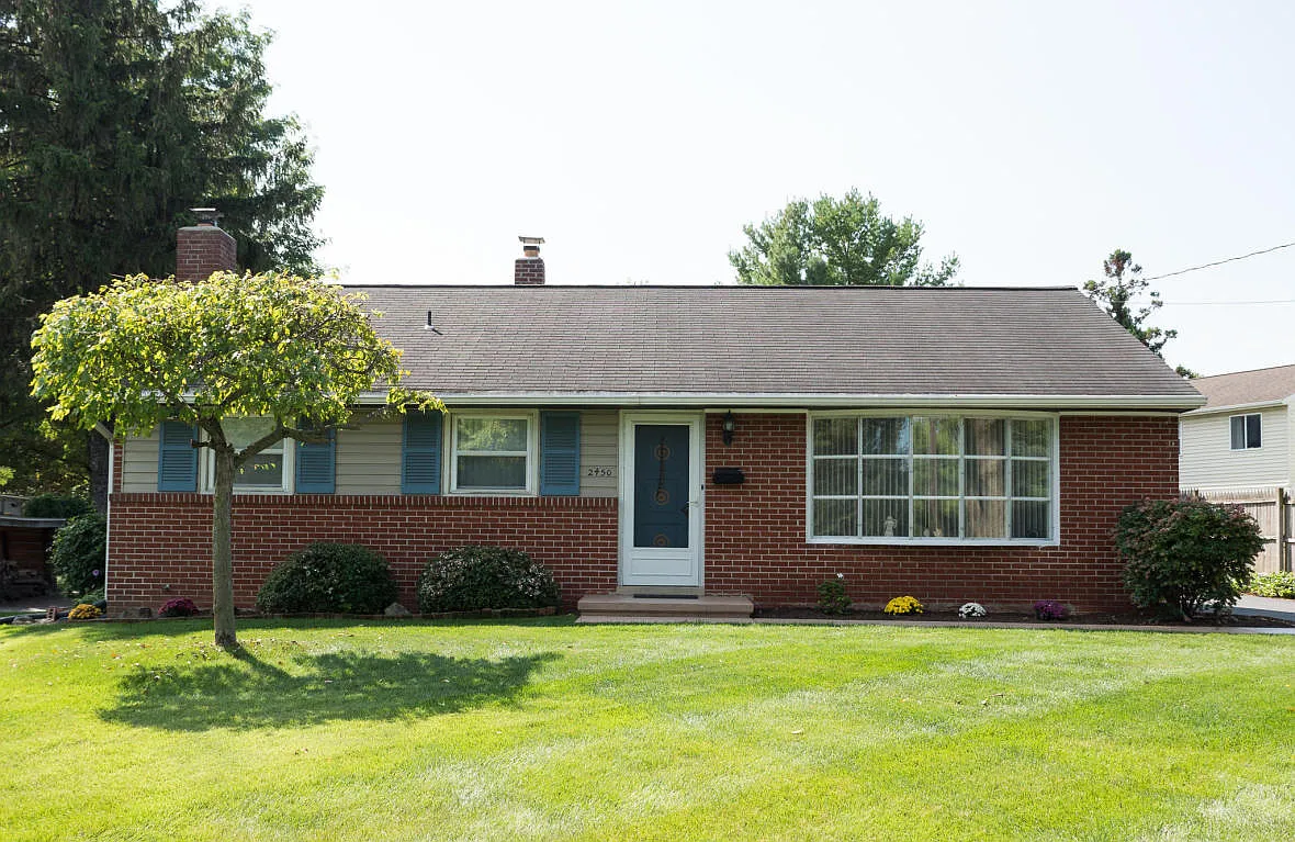 2450 Graystone Rd photo 1
