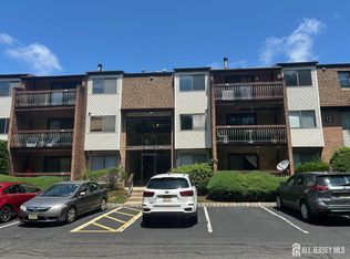 107 Edison Glen Ter, Edison, NJ